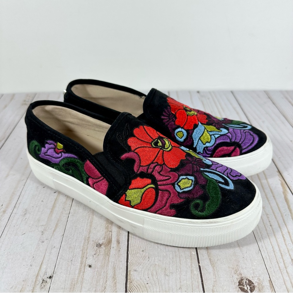 Steve Madden Gracie Black Slip-on Floral Embroidery 8.5